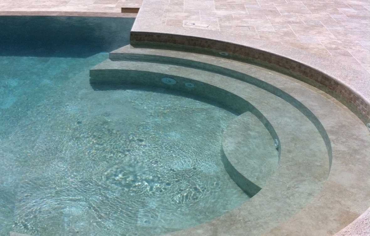 In Perugia, a pool in Jerusalem stone